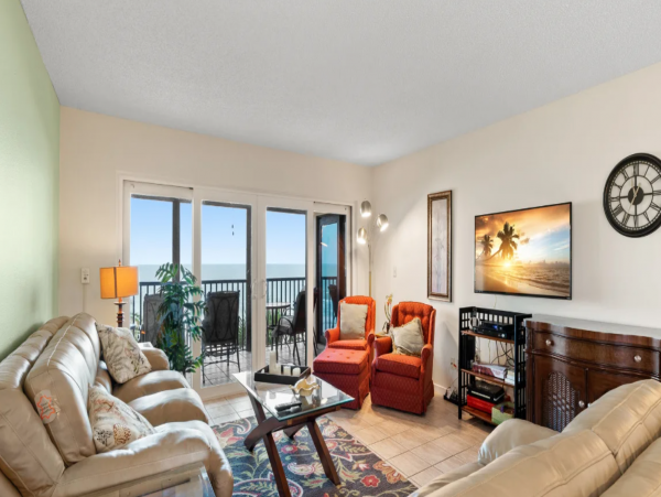 Updated 4th floor corner unit right on the Gulf